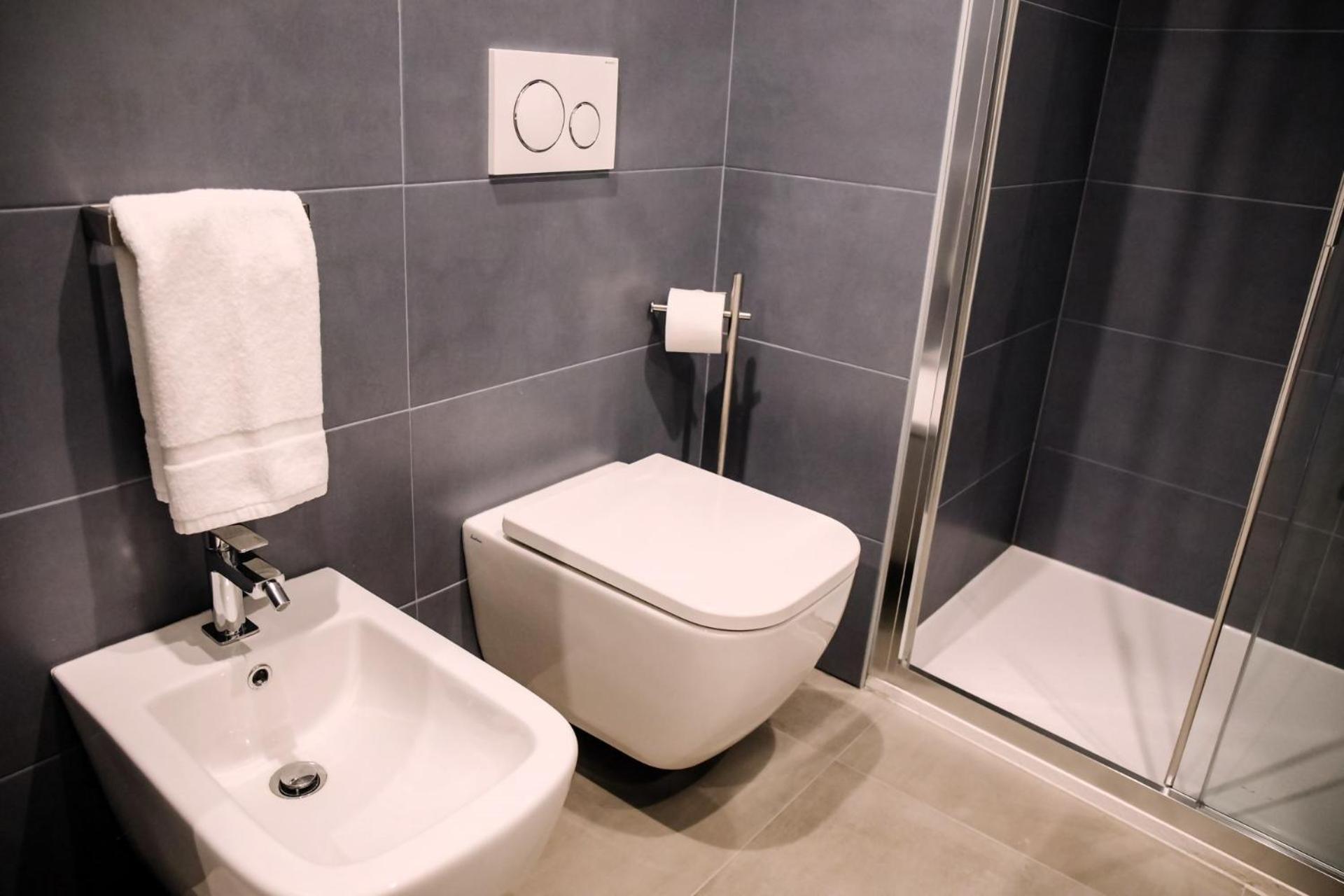 Elegant Beige Apartment - 5 Minutes From The Lake Como Exterior foto
