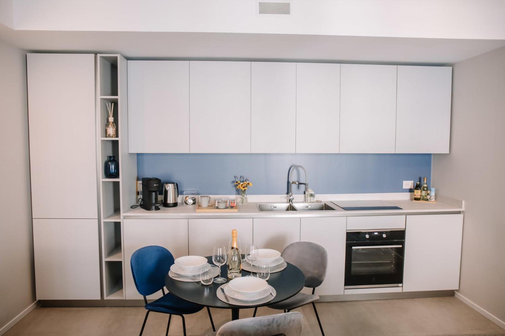 Elegant Beige Apartment - 5 Minutes From The Lake Como Exterior foto
